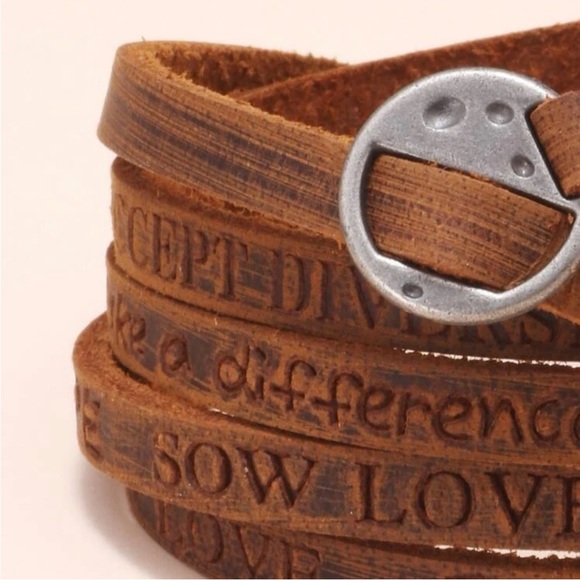 POSITIVE VIBES LEATHER WRAP AROUND BRACELET WITH SILVER BUCKLE!!! - Picture 4 of 4